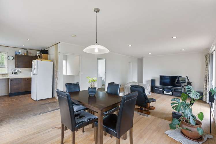 6 Hutchinsons Road Bucklands Beach_4