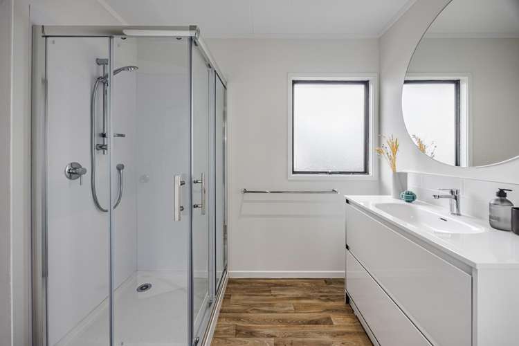 53 Burundi Avenue Clendon Park_11