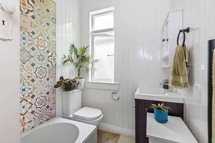 113 Haruru Road Tahekeroa_14