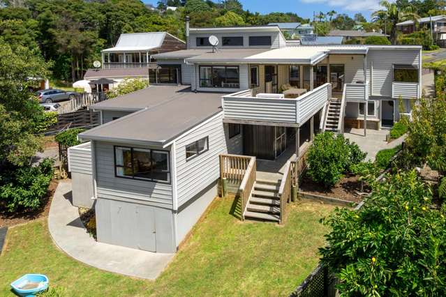 Sun, Space and Seaside Living