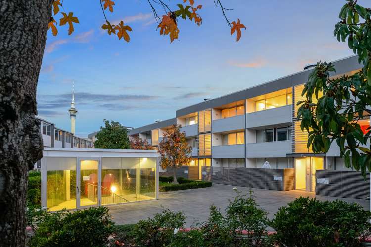 3a/12 Fisher-Point Drive Auckland Central_15