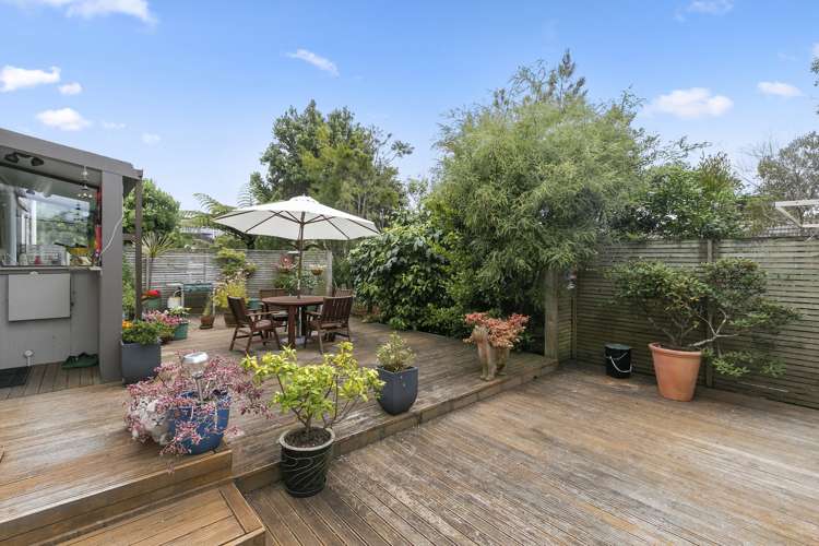 211 Miromiro Road Normandale_14