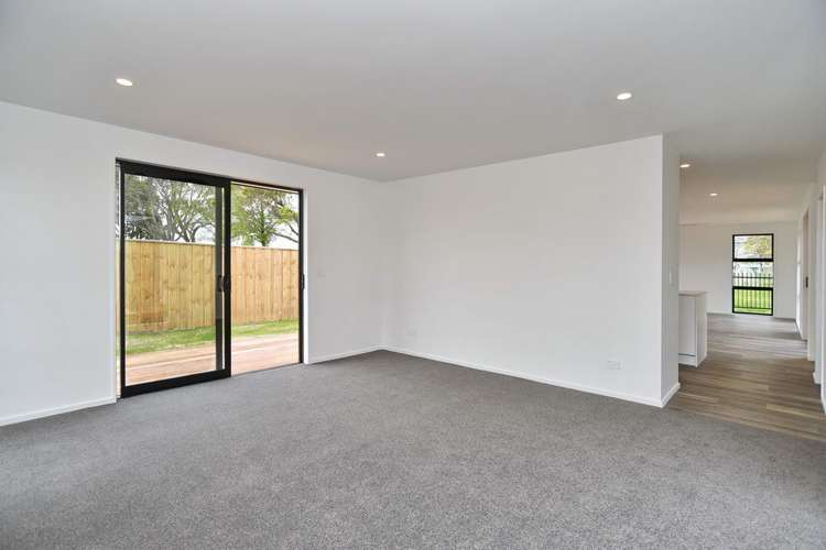 21 Malaga Crescent Harewood_5