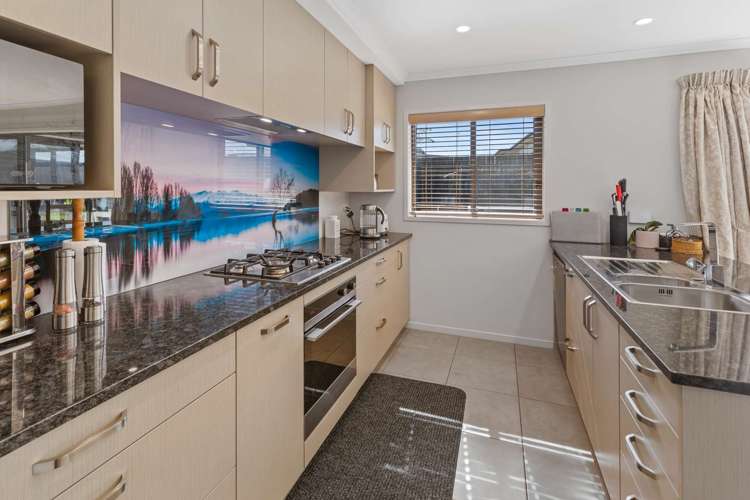 6 Magnolia Crescent Tawhero_3