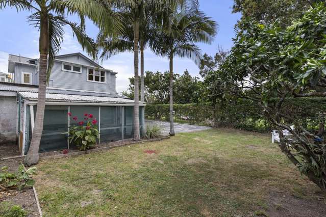 24 Shoal Bay Road Devonport_3