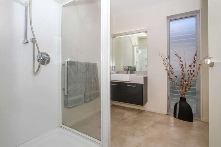 1513a East Coast Road Redvale_19