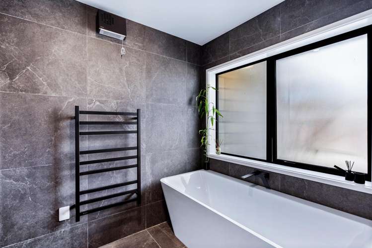 254 Riverbend Road Meeanee_17