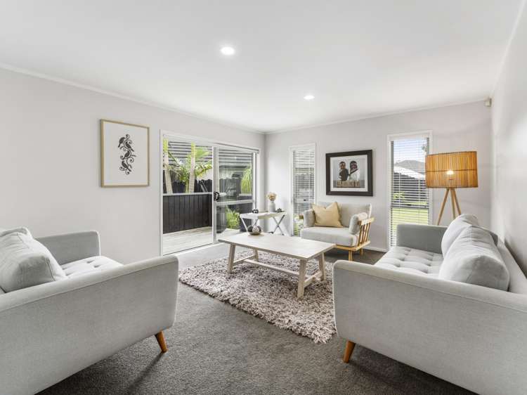 60 Intrepid Crescent Beachlands_1