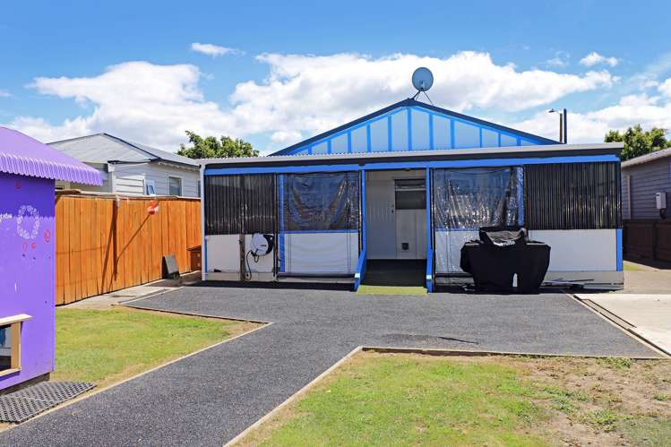 905 Willowpark Road North Mayfair_8