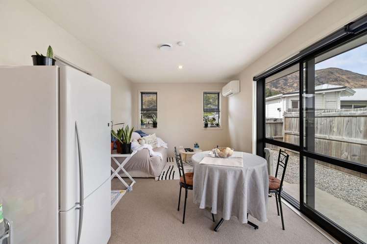 81 Risinghurst Terrace Lower Shotover_23