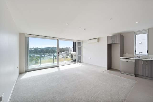 204/27 Don Mckinnon Drive Albany_3