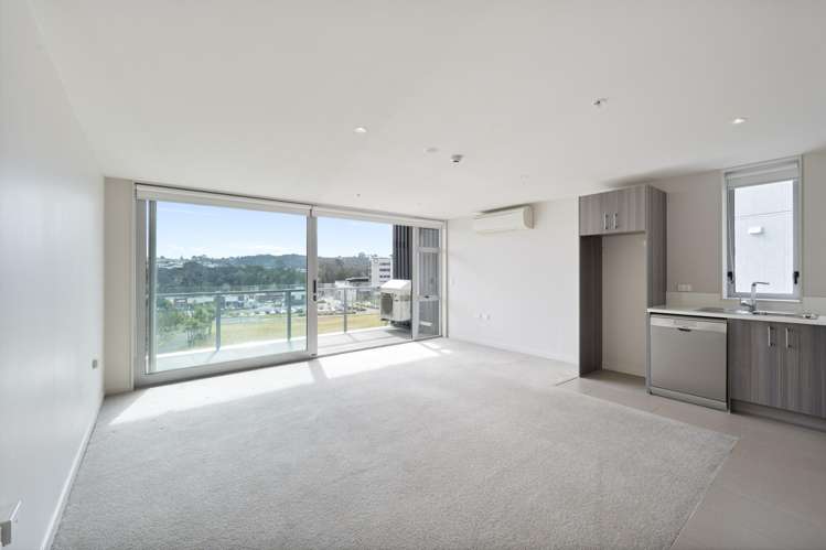 204/27 Don Mckinnon Drive Albany_4