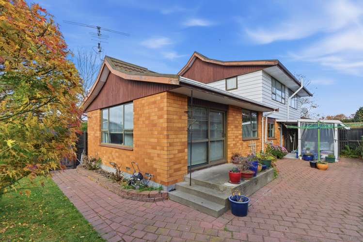 2/1 Karnak Crescent Avonhead_1