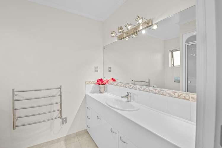 8 Jelas Road Red Beach_15