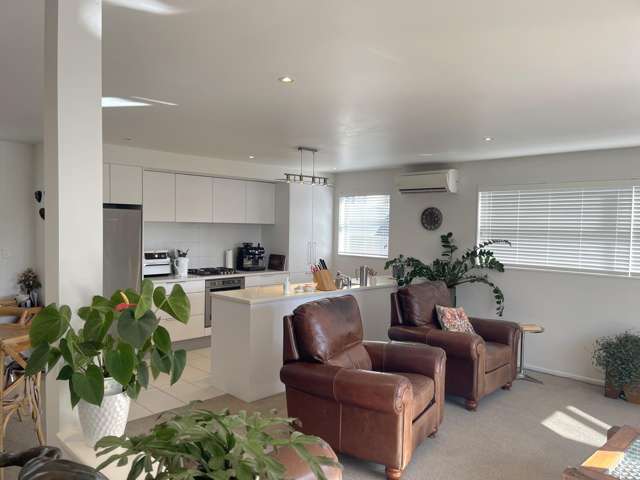 8B Beach Road Manly_1