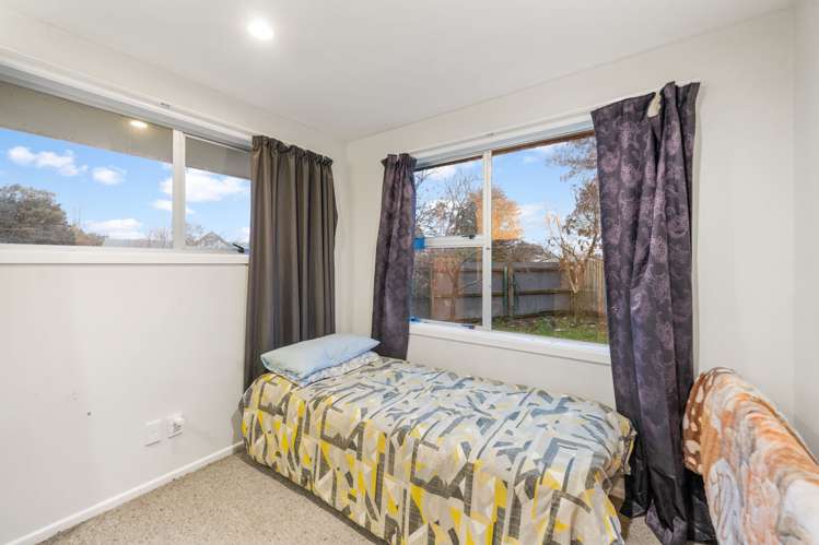 21 De Bloge Place Burwood_12
