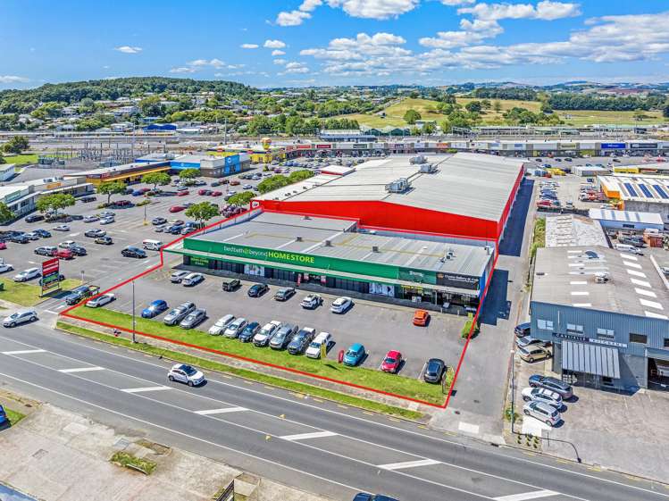 1-3, 136 Manukau Road Pukekohe_1