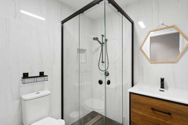 1 Justin Avenue Tamborine Mountain_5