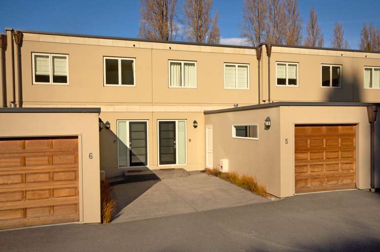 10/70 Lake Esplanade Queenstown_18