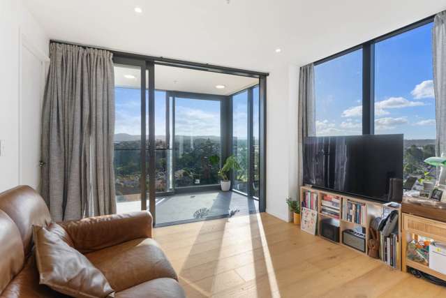 Breathtaking Views & Luxury Living