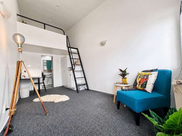 Private loft unit with ensuite