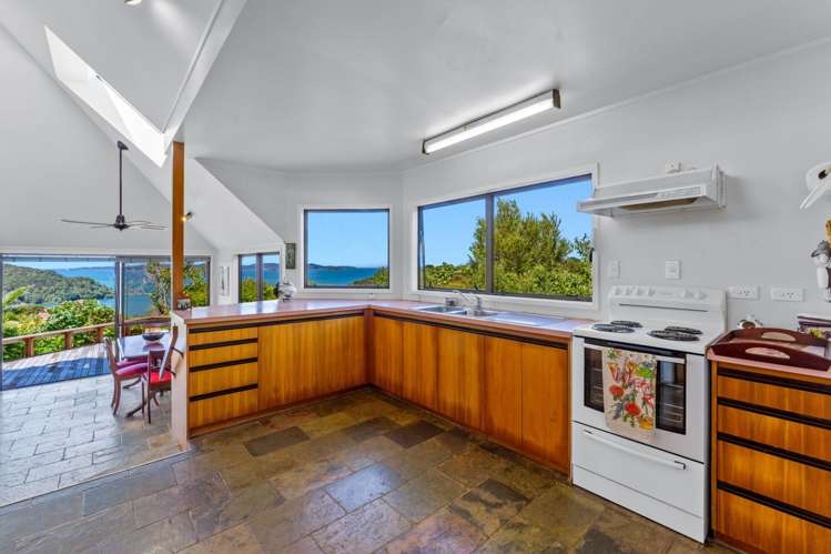 14 Kotare Place Sandspit_9