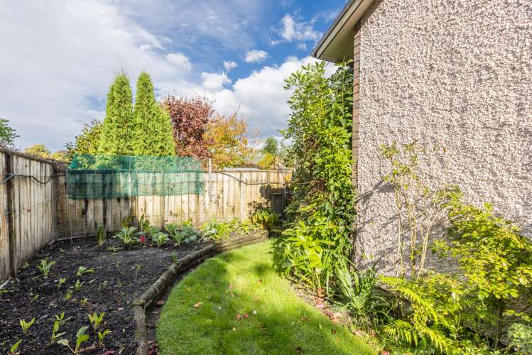 8 Bishops Close Greenmeadows_17