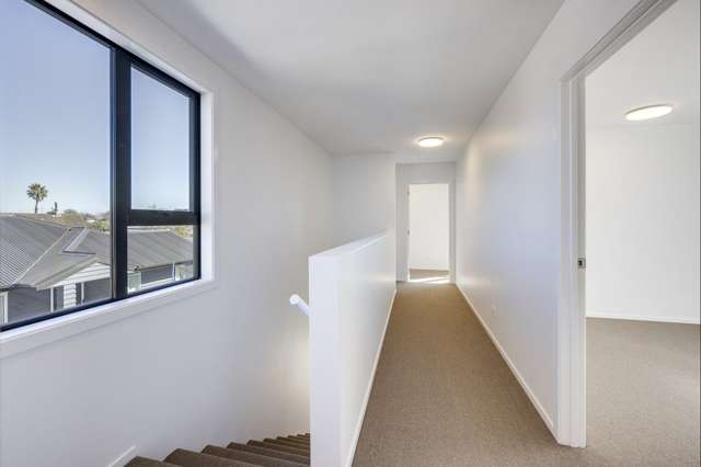 1204B Norfolk Crescent Mayfair_4