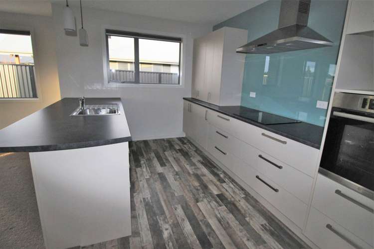 14 Plunket Street Omakau_11