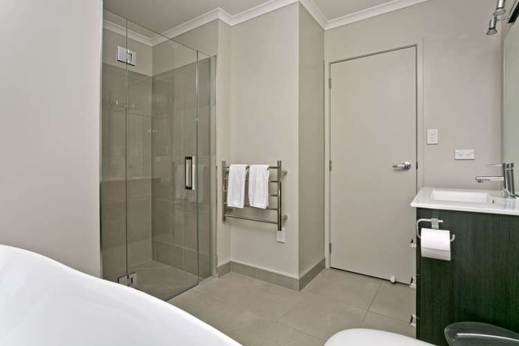 7 Duke Street Riverhead_17