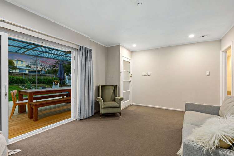 67 Roberts Road Te Atatu South_12