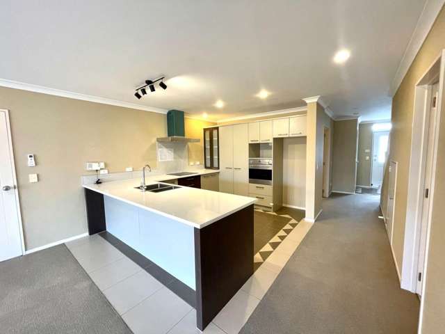 Family Home in Flat Bush