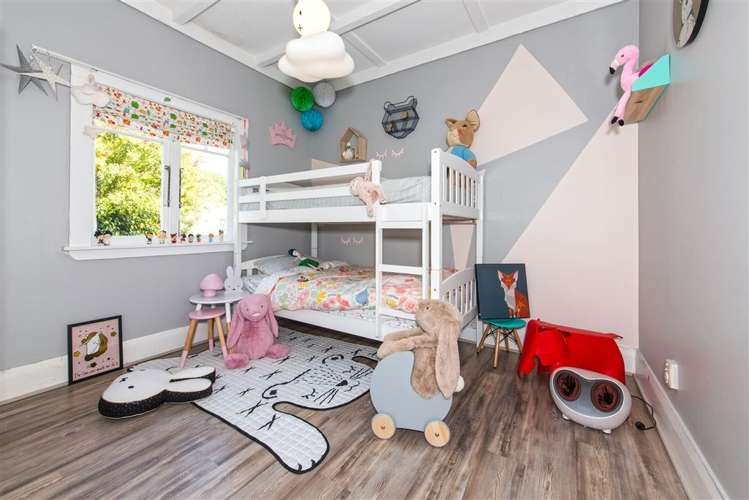 7 Craigbank Avenue New Lynn_12