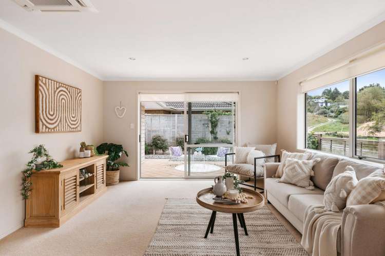 9 Barossa Way Brookfield_7