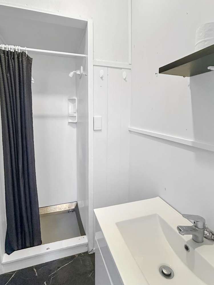 2A Goodbehere Street 10643_9
