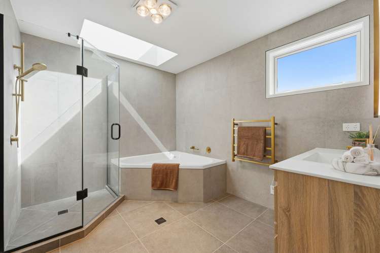 60 Hogarth Rise West Harbour_34