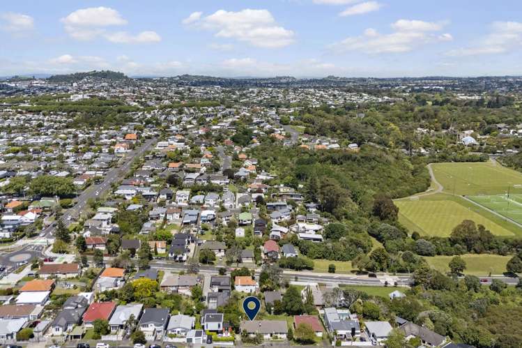 14 Westmere Crescent Westmere_13