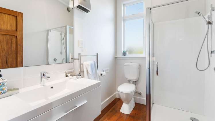 111 Wharf Road Clarks Beach_41