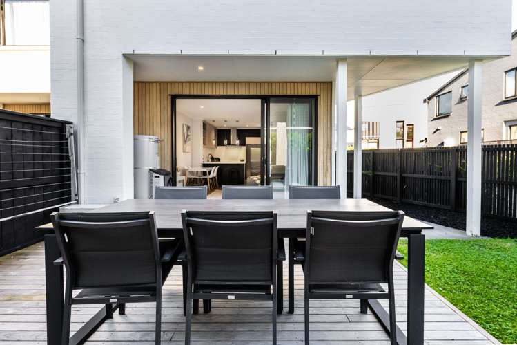 8 Frank Gill Road Hobsonville_6