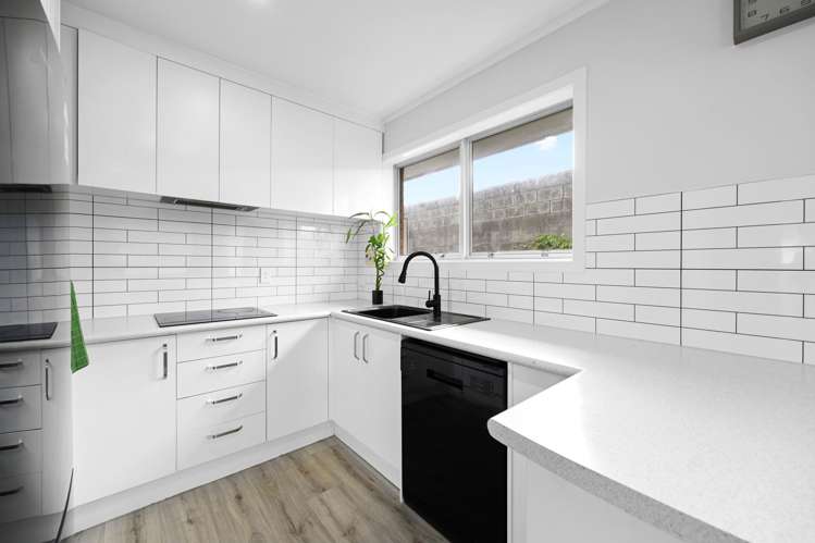 282 Te Rapa Road Beerescourt_2