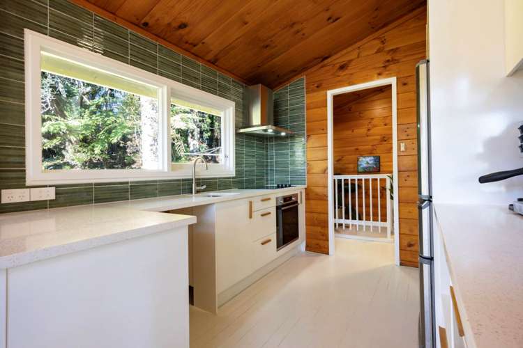 16 Daffodil Street Titirangi_8