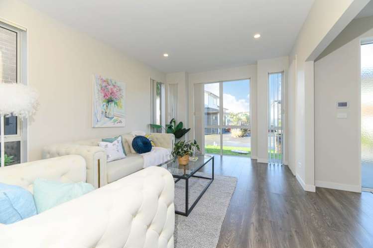 39 Remuremu Street Long Bay_11