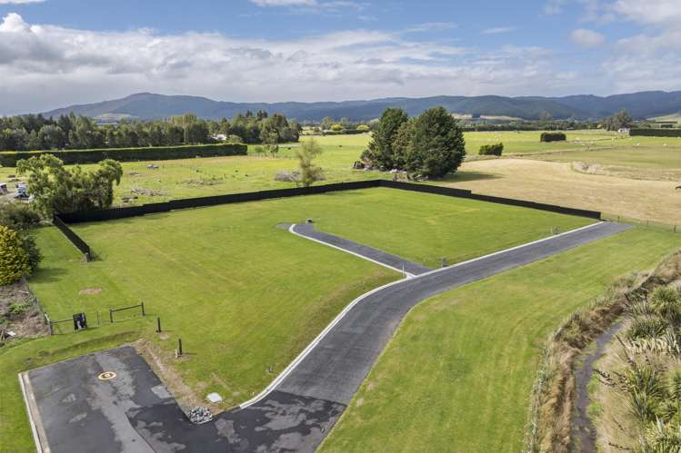 Constitution Avenue Milton_11