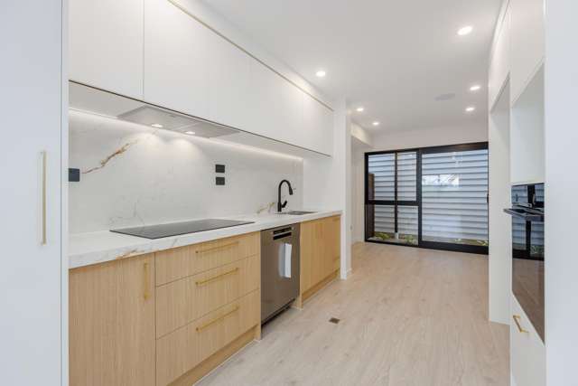 2/75 Te Taruna Drive Milldale_2