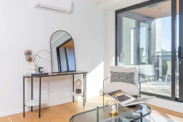 2/11 Spring Street Onehunga_11