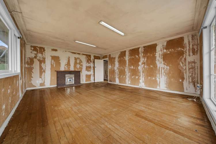 66 Staveley Avenue Hillsborough_5