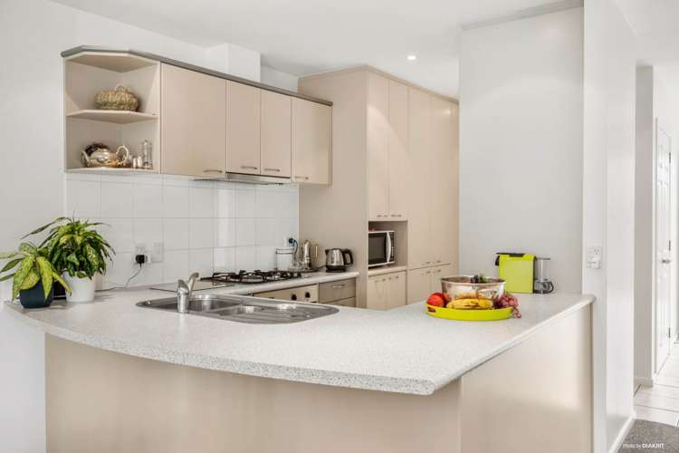 11/52 Taharoto Road Takapuna_3