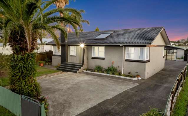 Home & Income:Rental Appraisal $1,360 to $1,400 pw