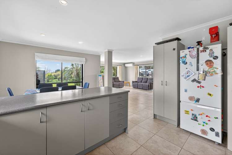 293 Ostrich Road Patumahoe_16