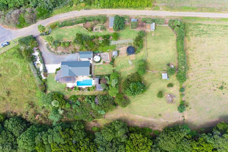 208 Craig Road Pollok_22